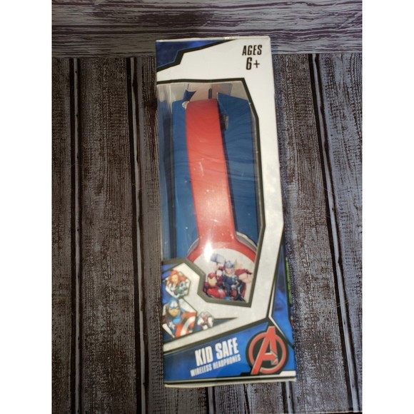 Avengers Headphones Kid Safe Volume Limiting Bluetooth Wireless - Picture 2 of 6
